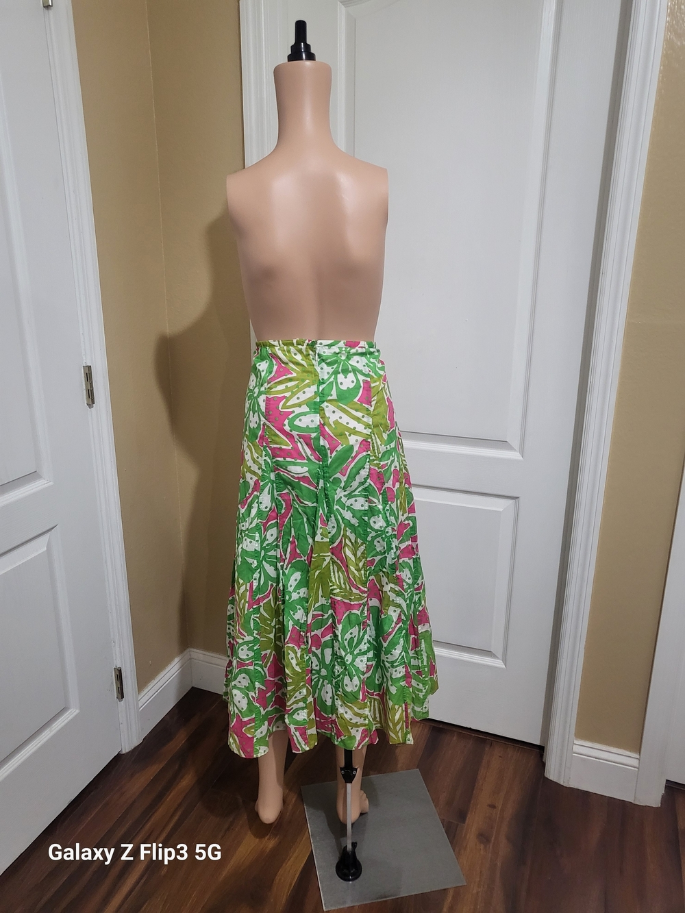 Vintage Designer Collection Tropical Floral Skirt - Bright Pink & Green Skirt - Picture 8 of 12